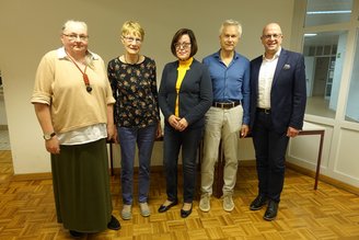 Die Mitglieder des neu gewählten Vorstandes des Peiner Lebenshilfe e.V. (v.l.n.r.): Barbara Philipp, Dr. Janet Kielhorn, Martina Grete-Wulfes, Dr. Konrad Bock und Dominikus Penners